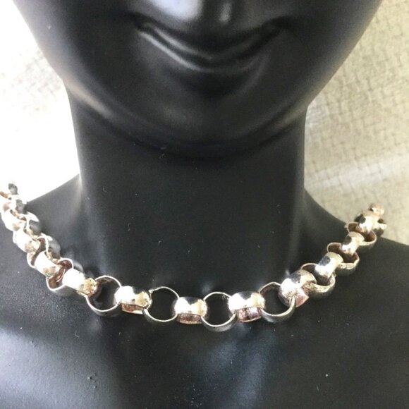 Elegant Sterling Silver Chain Necklace - Picture 5 of 12